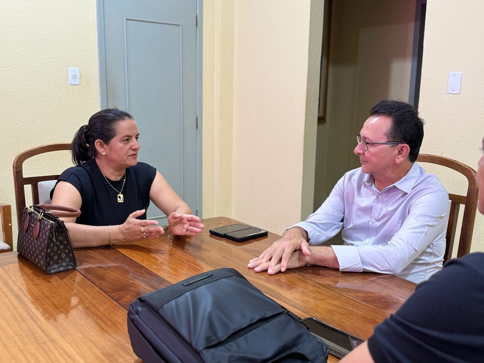 Vereadora Marta é recepcionada pelo prefeito José Maria Tapajós em Santarém